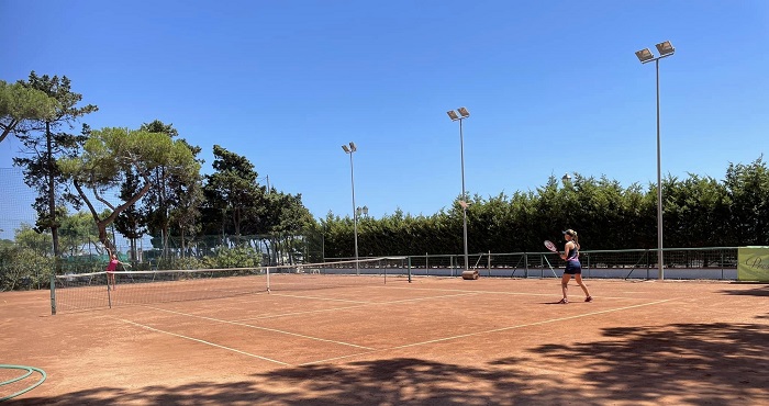 TENNIS CLUB
