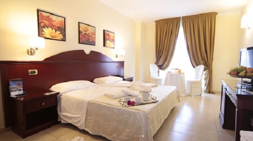 CLUB HOTEL KENNEDY