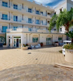 CLUB HOTEL KENNEDY